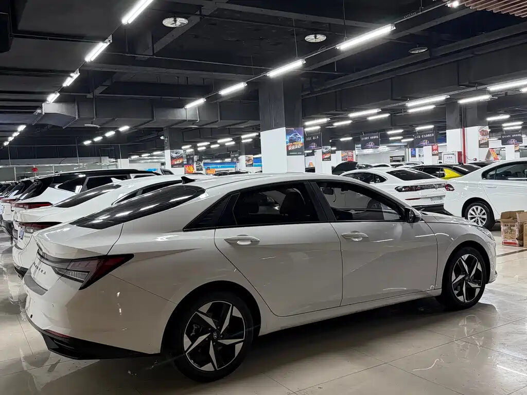 Hyundai Elantra Багажник