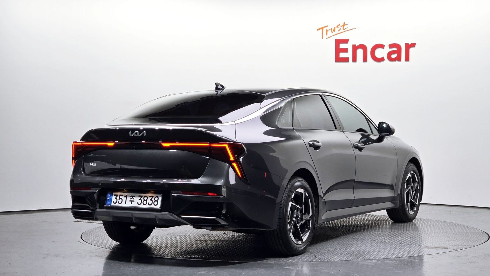 Kia K5 Профиль