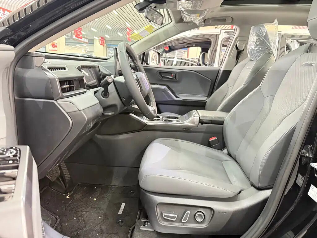 Toyota RAV4 2026 Багажник