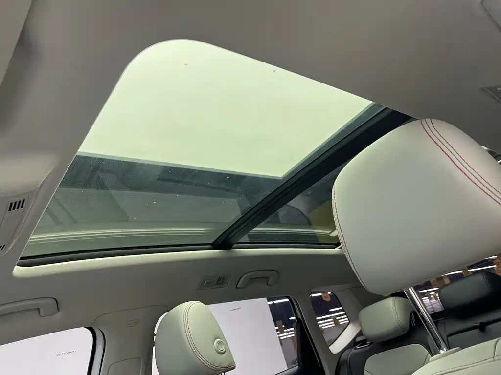 Volkswagen Tharu Багажник