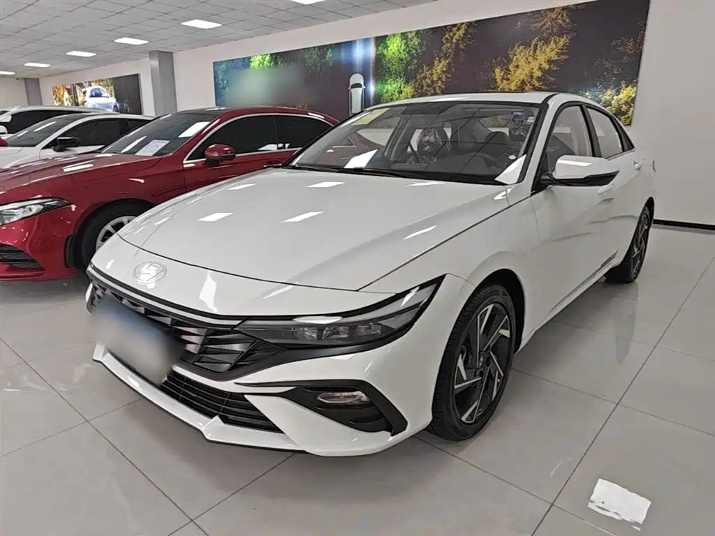 Hyundai Elantra 