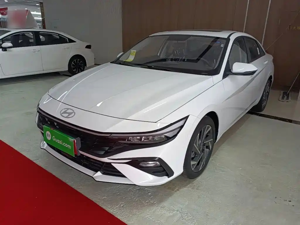 Hyundai Elantra 